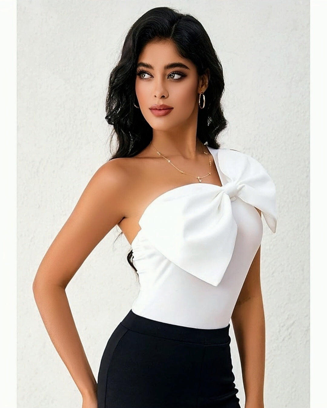 Body Blanca con Detalle de Lazo ST0002