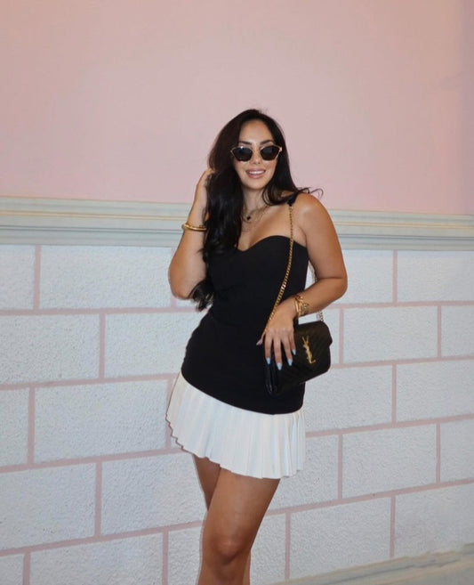 Vestido negro y blanco de tabletas